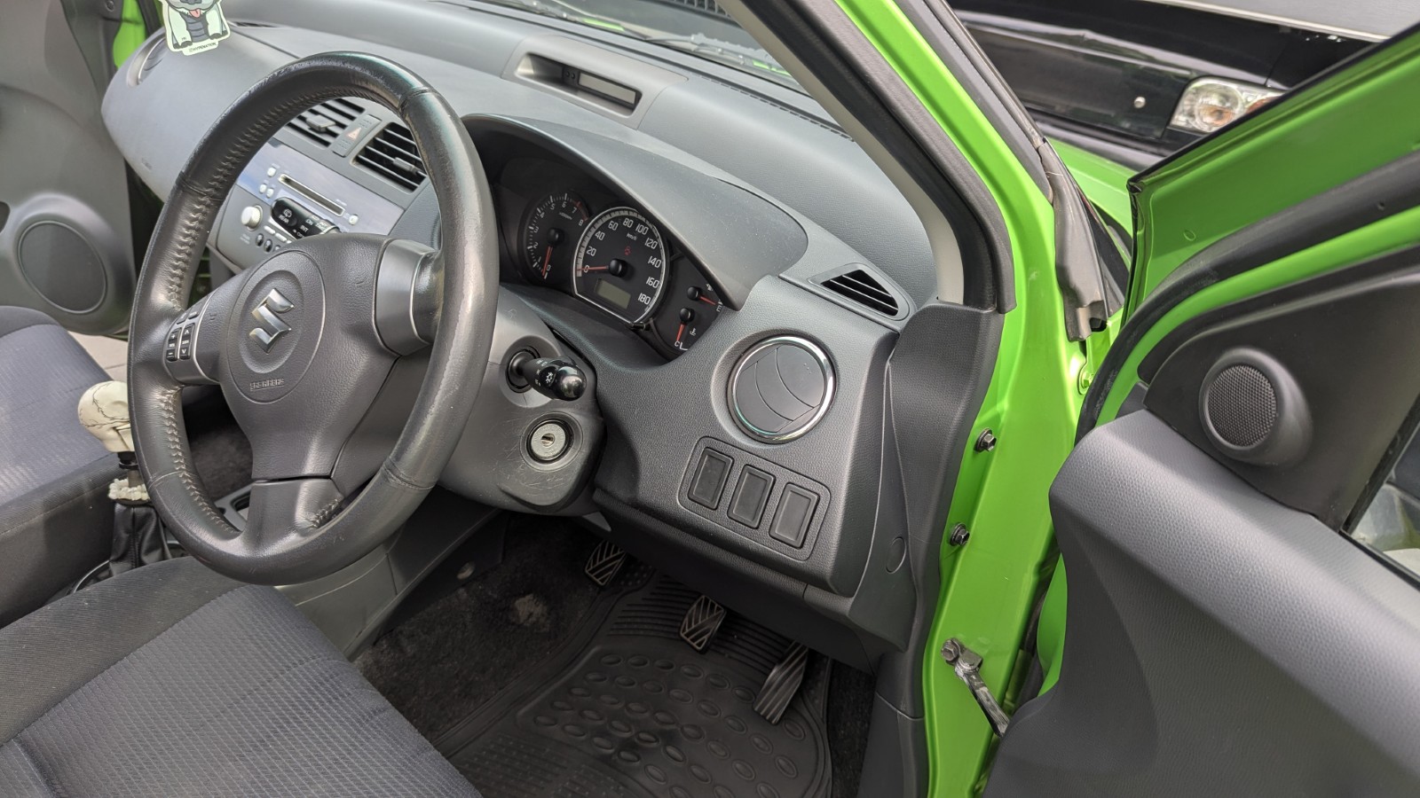 Suzuki Swift front right cleaned